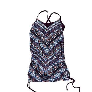 Athleta women's swim side scrunch Tankini/bikini, size 32 B/C;  Chevron pattern